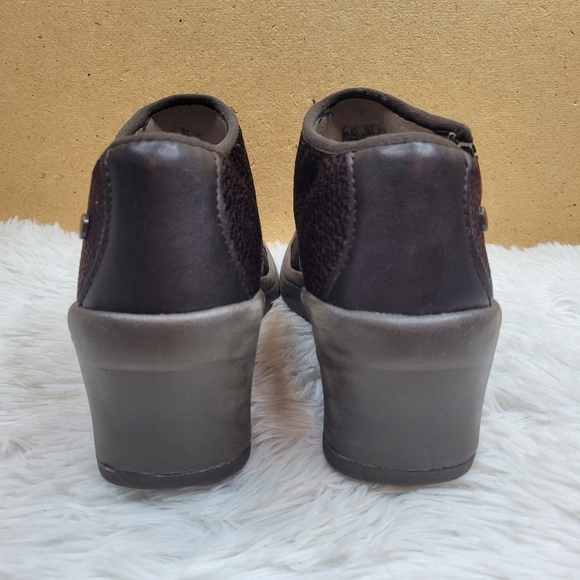 Bzees Brown Enlighten Ankle Boots- Size 8.5 - Picture 6 of 12